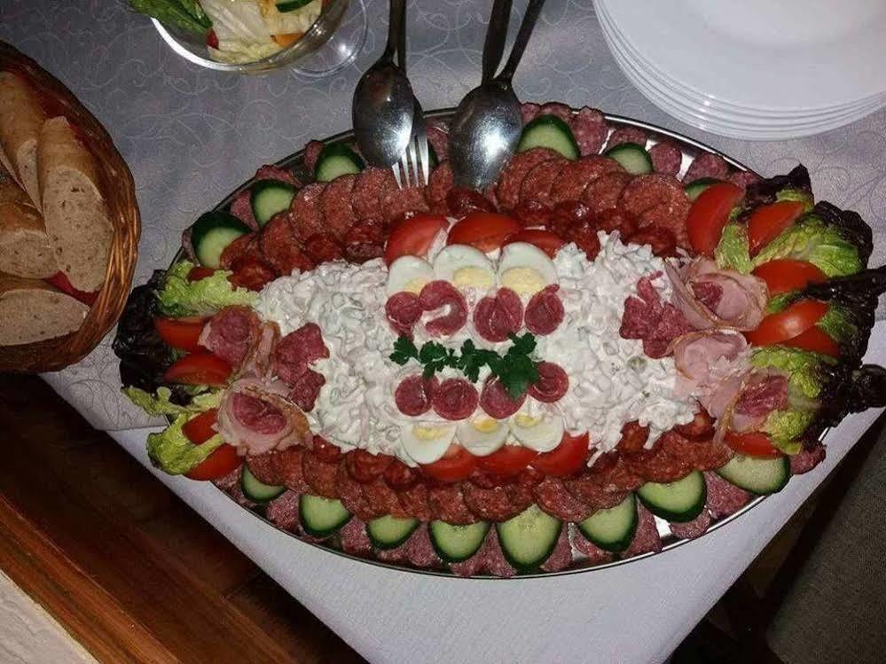 Hanacky Dvur Ołomuniec Zewnętrze zdjęcie
